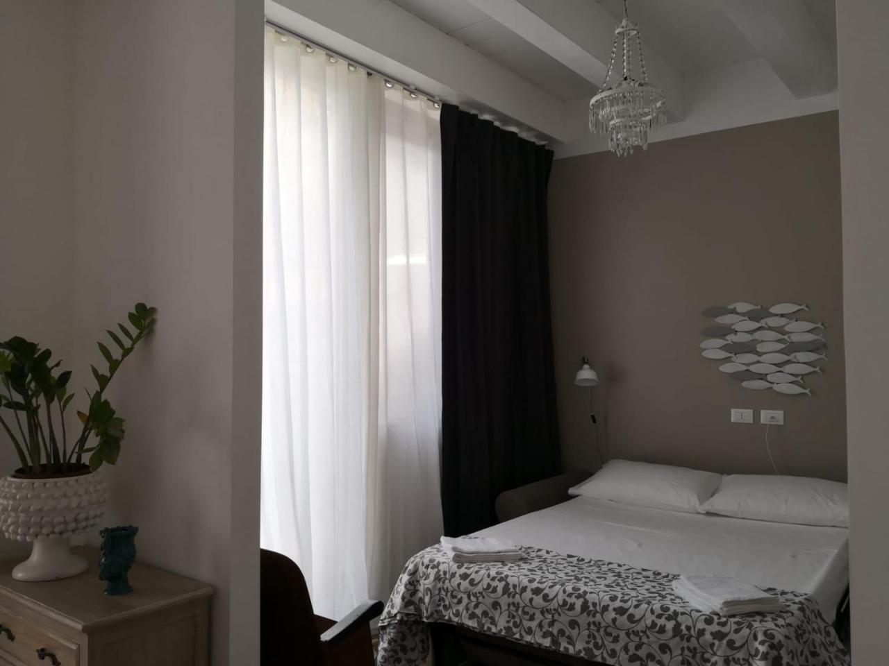 Alla Statua Apartment Palermo Bagian luar foto